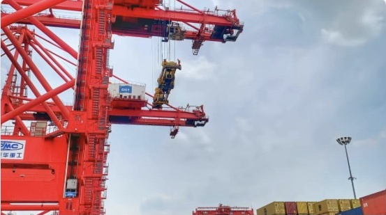 Safety, Teamwork, and Excellence in Logistics